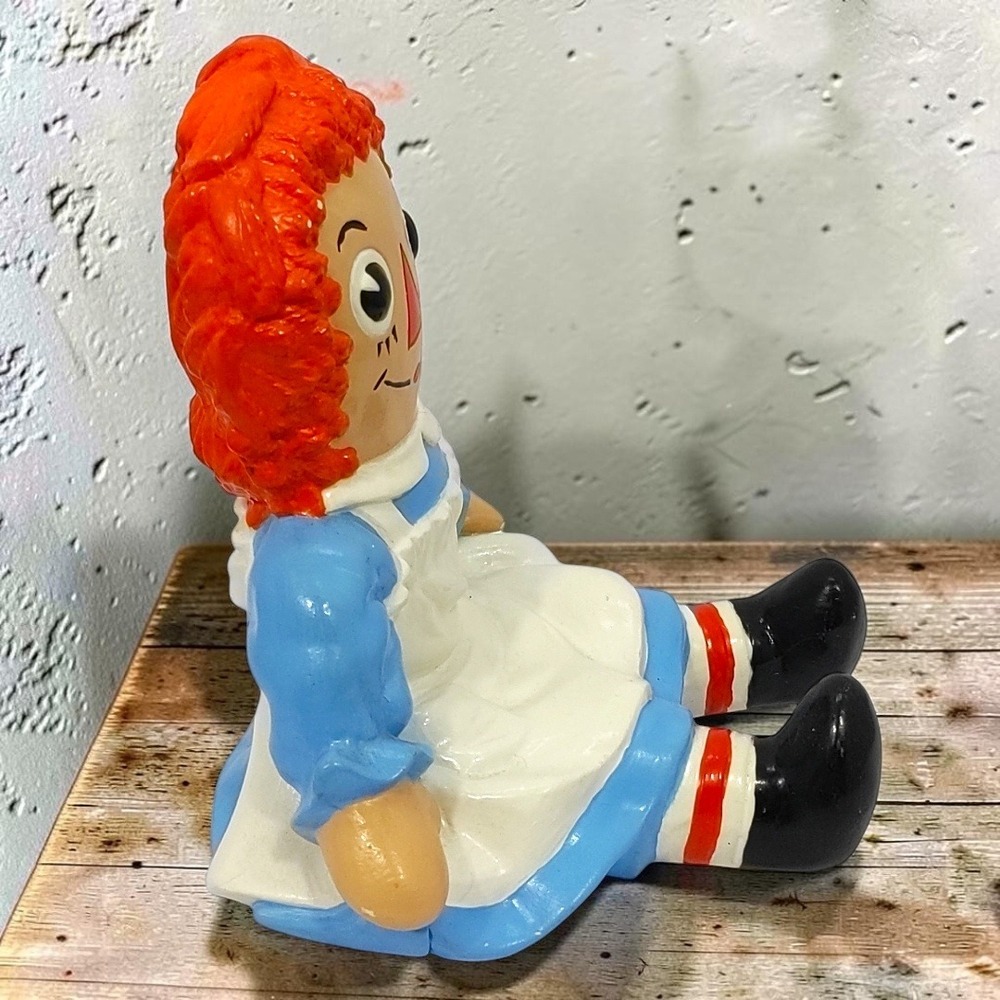 VTG 1974 Bobbs-Merrill Raggedy Ann Ceramic Figurine 8" Red Hair Blue Dress Rare - Picture 3 of 7